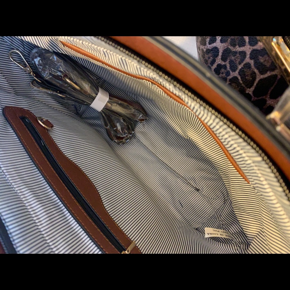 Cheetah Purse - Picture 2 of 3